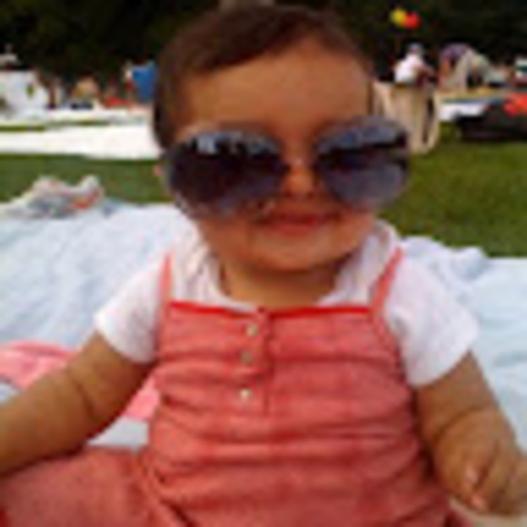 Meet your Posher, Yasmin - Picture 1 of 1